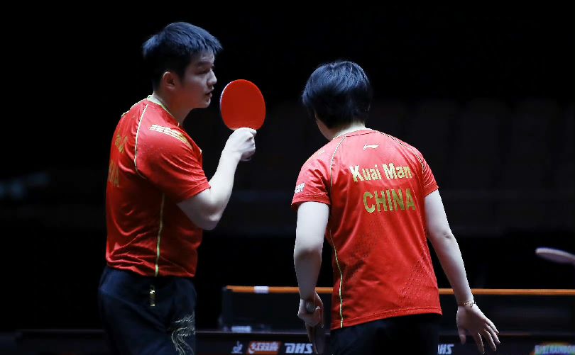 形成极化下 形成极化下