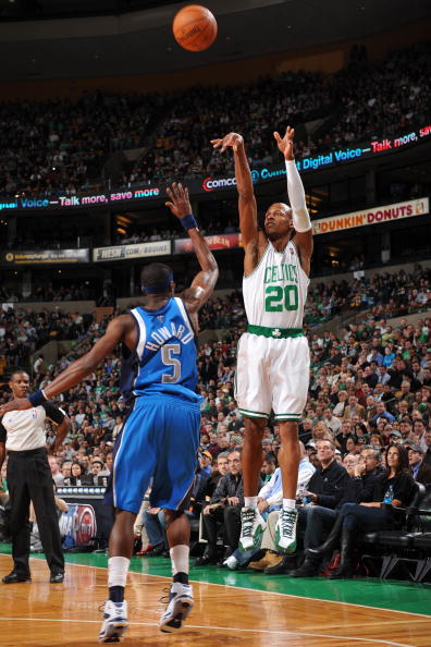 持较低失误 持较低失误