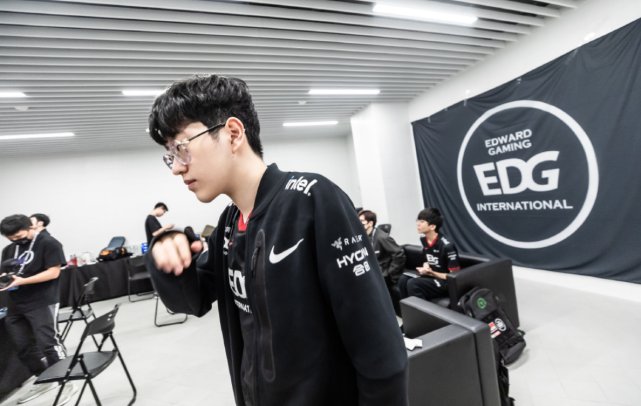 这样通过 这样通过